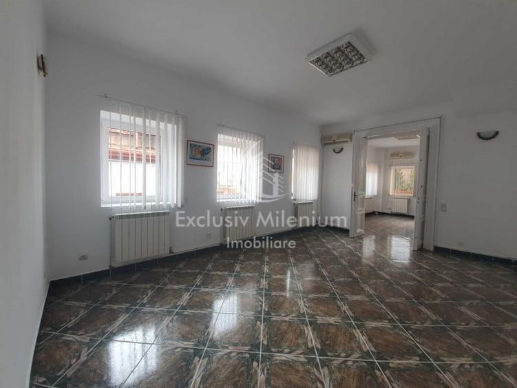 Casă individuală cu 7 camere cu Canalizare în Cotroceni