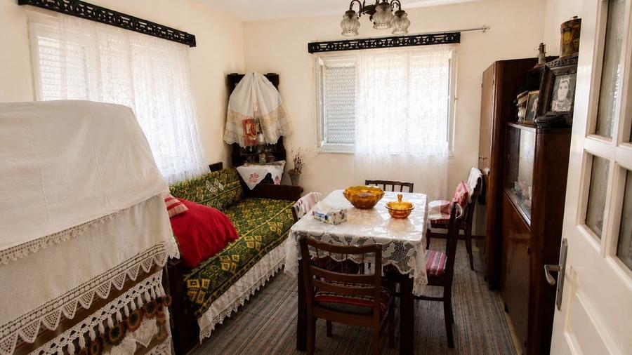 Casă cu 3 camere în Dretea