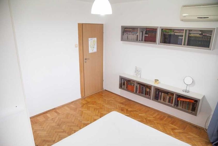 Apartament cu 2 camere decomandat în Basarabia
