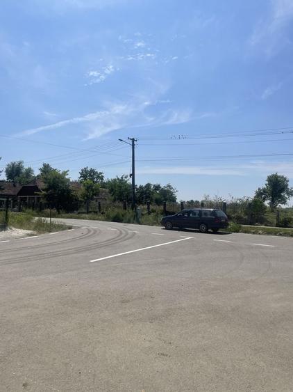 Teren de 7900 mp, în Dorolț