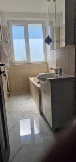 Apartament cu 3 camere decomandat, mobilat în Unirii