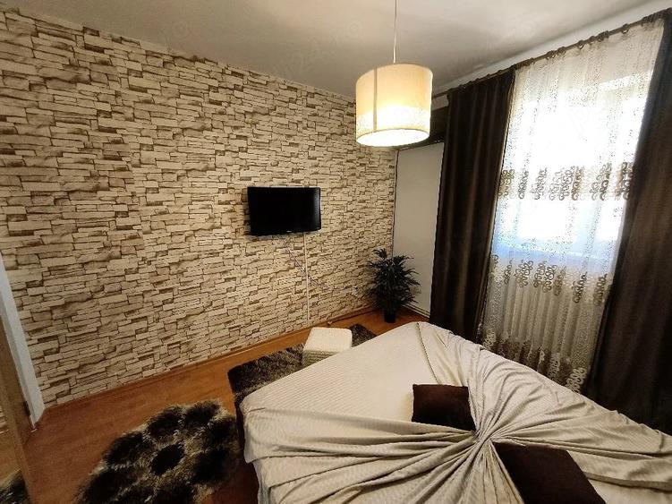 Apartament cu 2 camere semidecomandat în Cetate