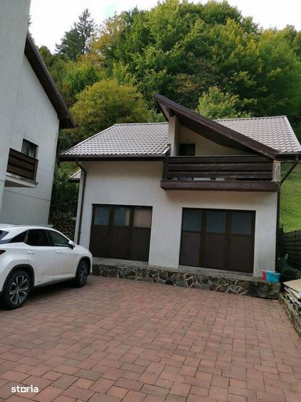 Casă cu Teren 2900 Mp în Central