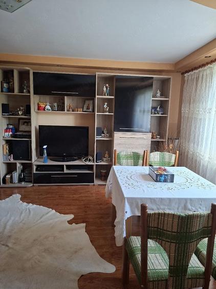 Casă cu Teren 2300 Mp în Central