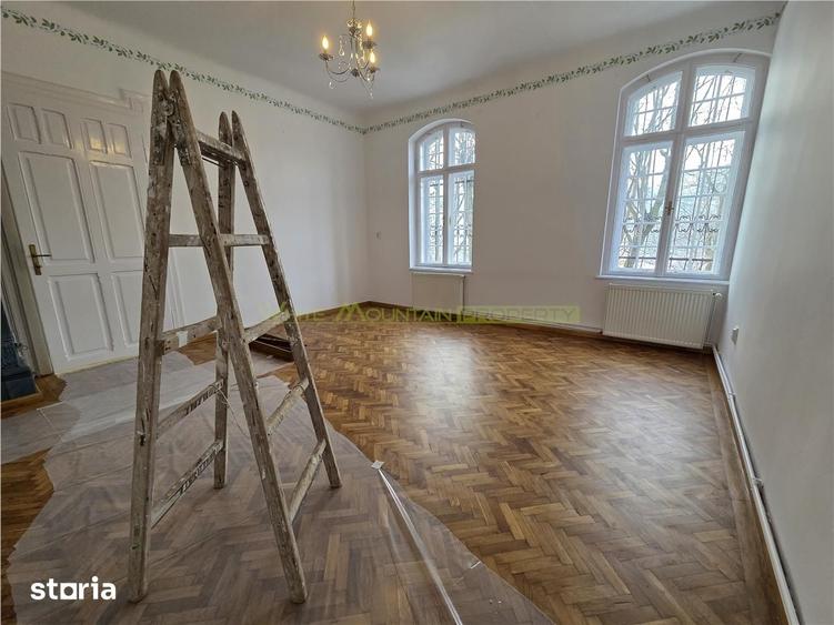 Apartament cu 4 camere decomandat în Centrul Istoric