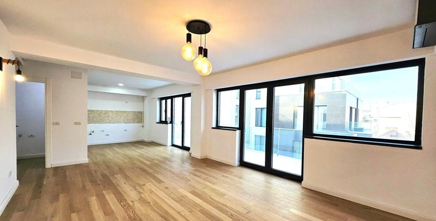 Apartament cu 3 camere decomandat în Dorobanți