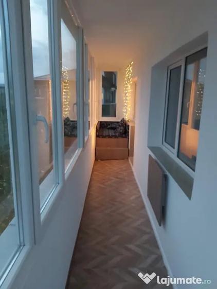 Apartament cu 3 camere semidecomandat în Central