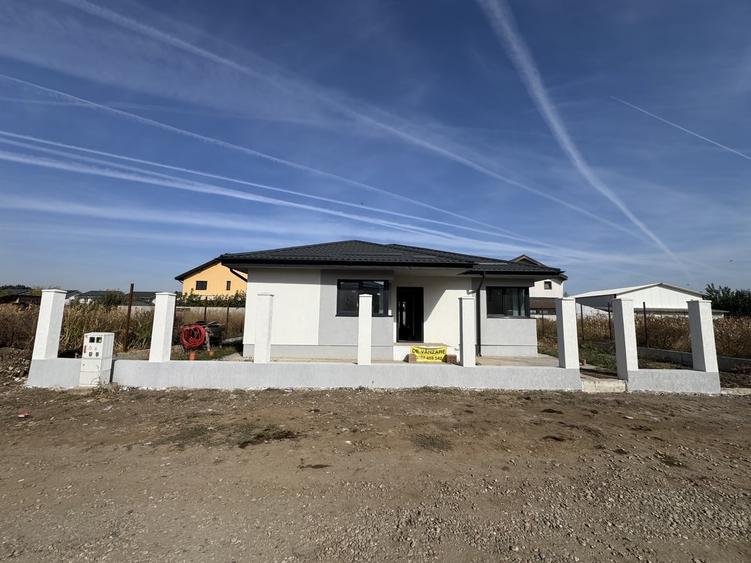 Casă cu 4 camere cu Teren 463 Mp în Berceni