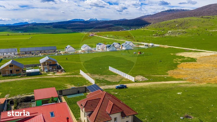 Teren de 500 mp, în Astra