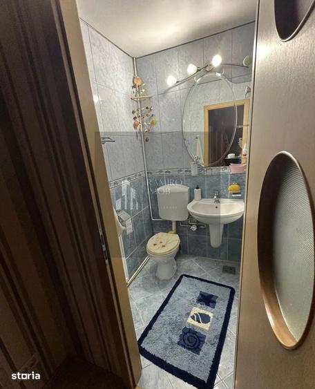 Apartament cu 4 camere decomandat în Titan