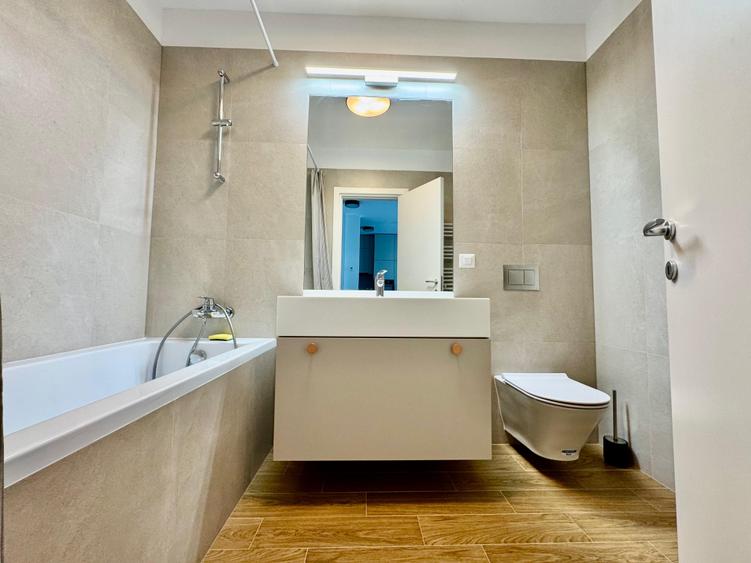 Apartament cu 2 camere semidecomandat, mobilat în Timpuri Noi