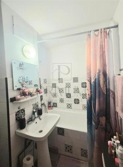 Dambovita - 2 Camere - Etaj 2 - Bloc Izolat - 8