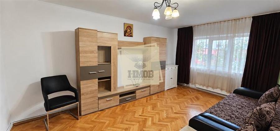 Apartament cu 3 camere decomandat, mobilat în Ștrand