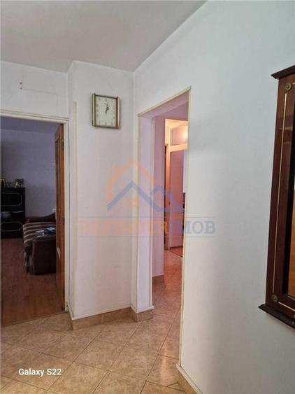 Apartament cu 3 camere decomandat, mobilat în Rahova