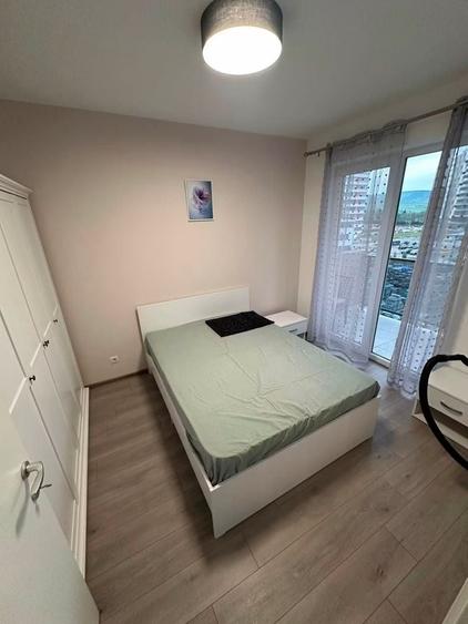 Apartament cu 3 camere decomandat în Florești
