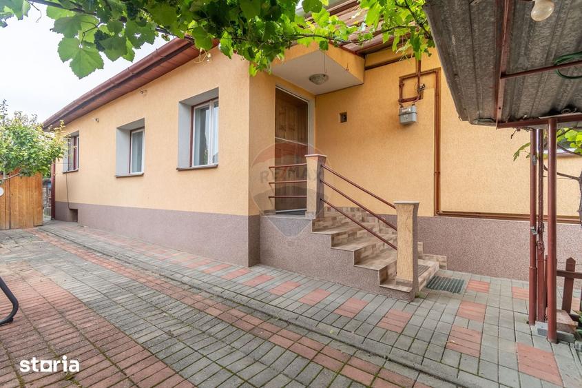 Casă cu 2 camere cu Teren 459 Mp în Dâmbul Rotund