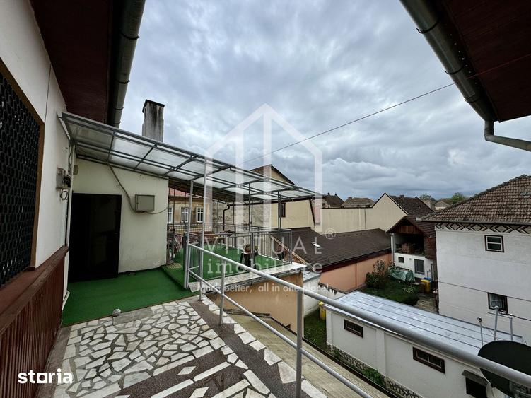 Apartament cu 4 camere în Central
