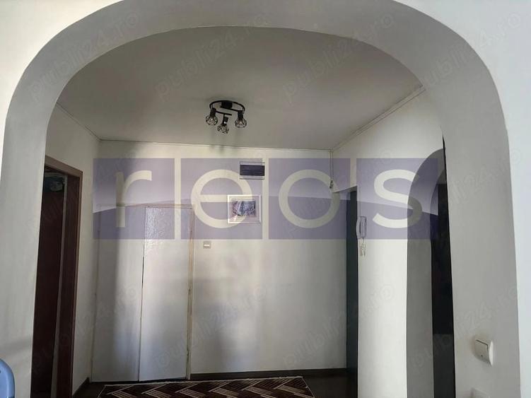 Apartament cu 4 camere decomandat, mobilat în Dristor