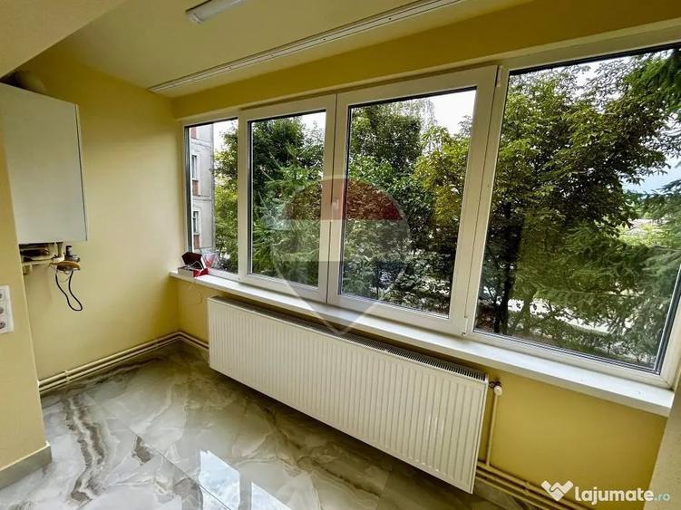 Apartament cu 2 camere decomandat în Republicii