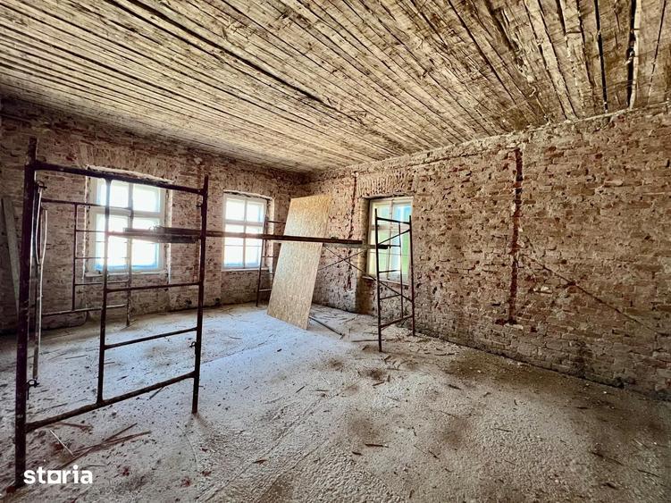 Casă cu 3 camere cu Teren 50 Mp în Central