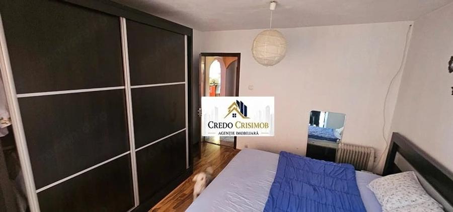 Apartament cu 3 camere decomandat în Micro IV