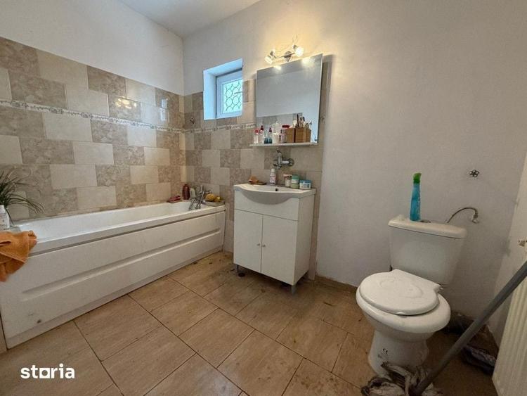 Casă cu 6 camere cu Teren 190 Mp în Ferentari