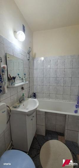 Apartament cu 2 camere decomandat în Cedonia