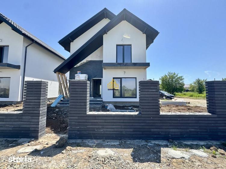 Casă cu 4 camere cu Teren 400 Mp în Clinceni