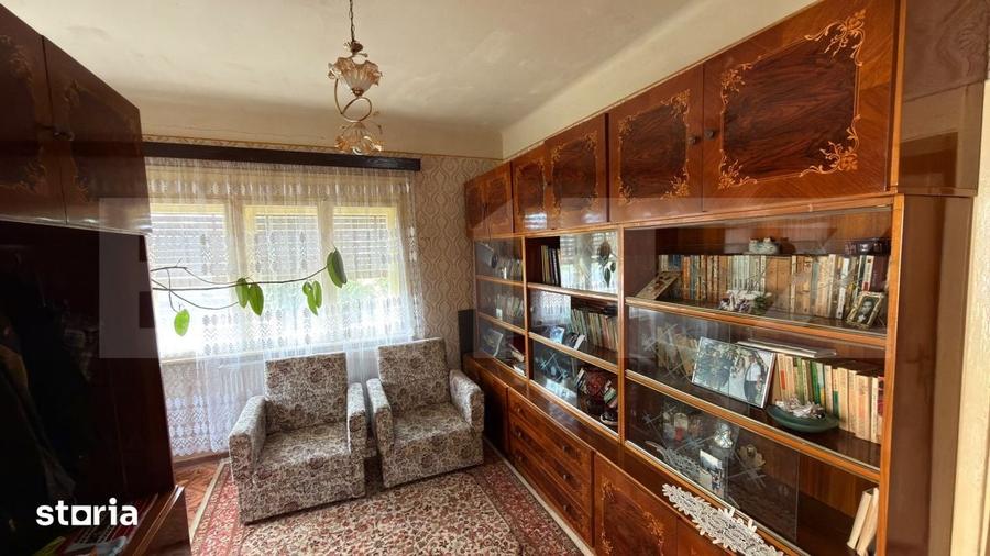 Casă cu 5 camere decomandat cu Teren 1190 Mp în Cărășeu