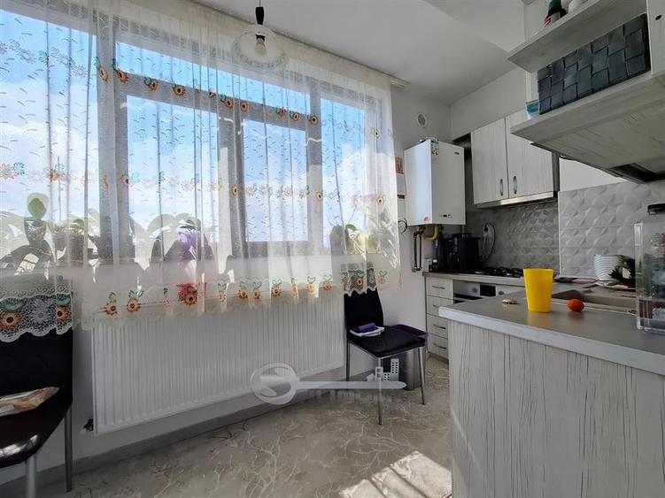 Apartament cu 2 camere semidecomandat, mobilat în Cug