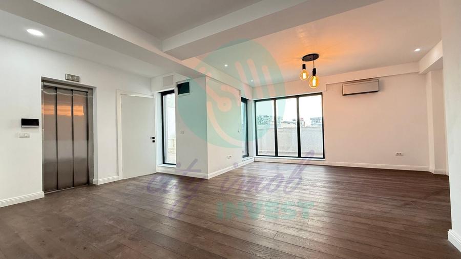 Apartament cu 2 camere semidecomandat în Polonă
