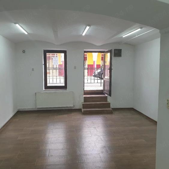Spațiu comercial, de 40 mp, în Ultracentral