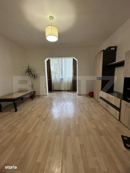 Apartament cu 3 camere în Dâmbu Pietros