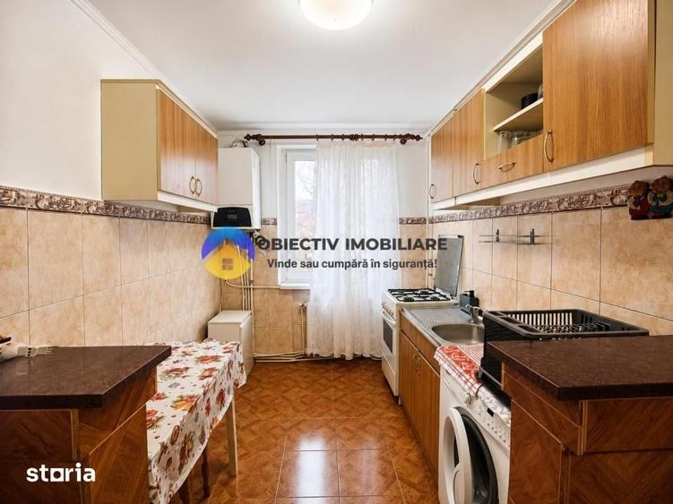 Apartament cu 2 camere decomandat în Precista