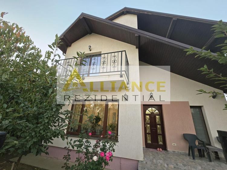 Casă individuală cu 5 camere cu Canalizare în Berceni