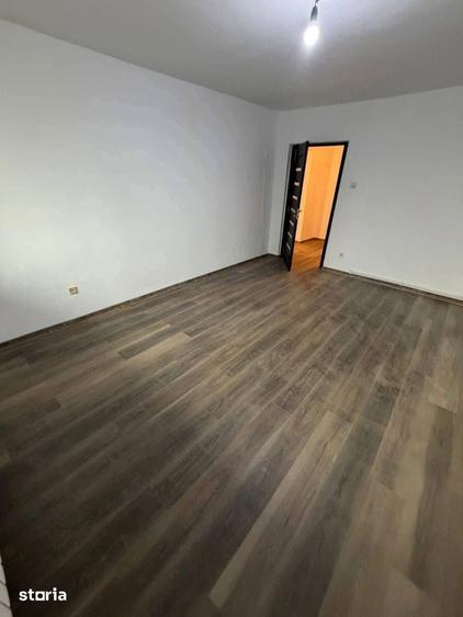 De vanzare apartament cu 2 camere ?i 2 debarale, zona Ultracentrala - 1