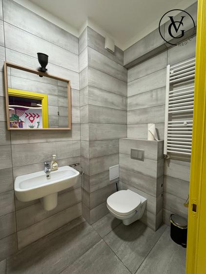 Duplex cu 11 camere cu Canalizare în Turda