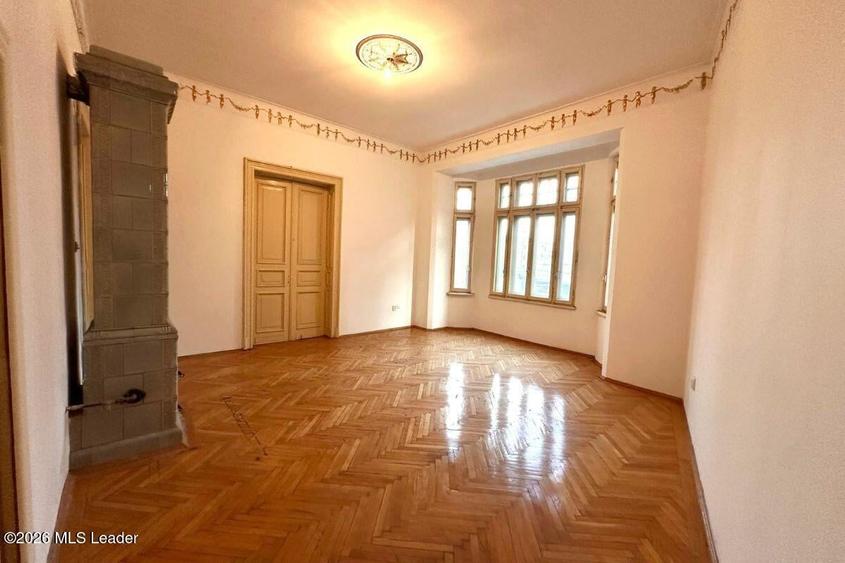 B-dul Carol Nr. 59, 219 mpu, 8 Camere, Etaj 1 din 3, Balcoane 11 mp! - 11