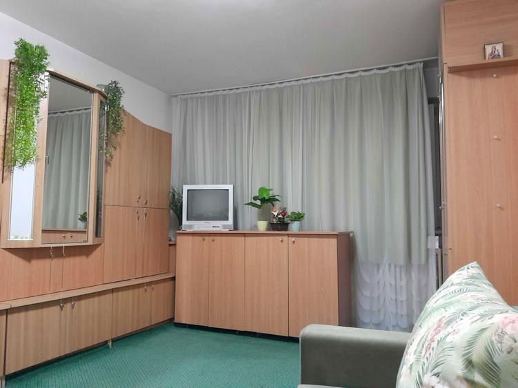 Apartament de vanzare 2 camere, cf. 2, et. 2/4 , zona Vest OMV - 6