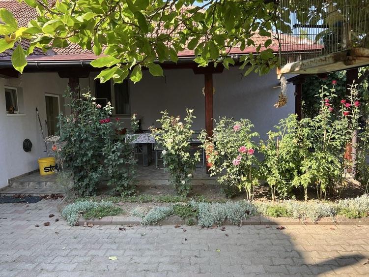 Casă cu 3 camere în Apa