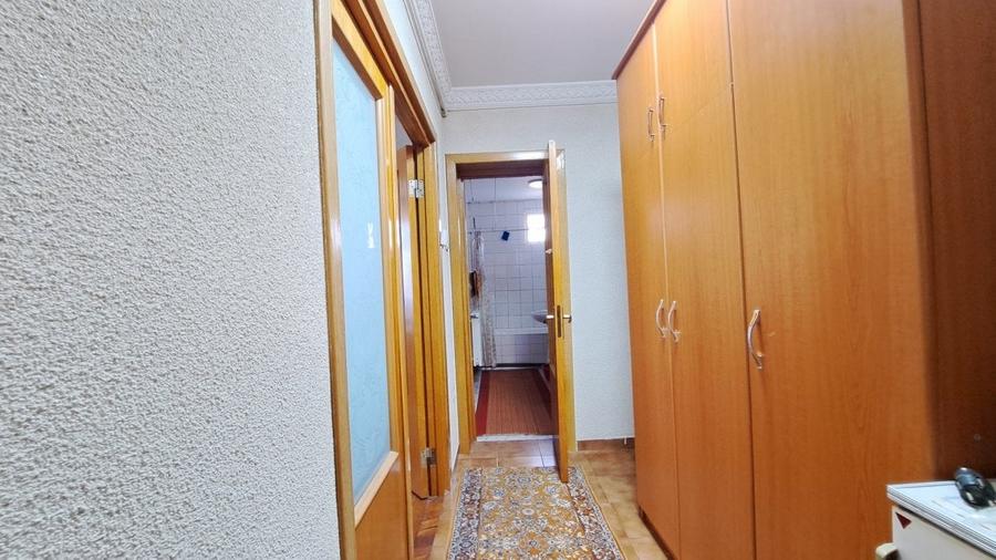 3 camere P.ta Minis, decomandat, centrala termica - 4