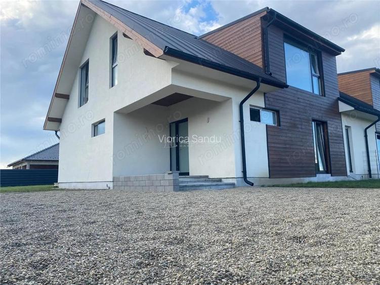 CASA MODERNA DUPLEX CRISTIAN