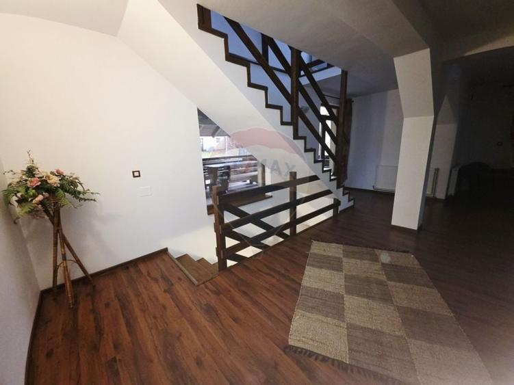 Casa /Vila de vanzare in Durau - 41