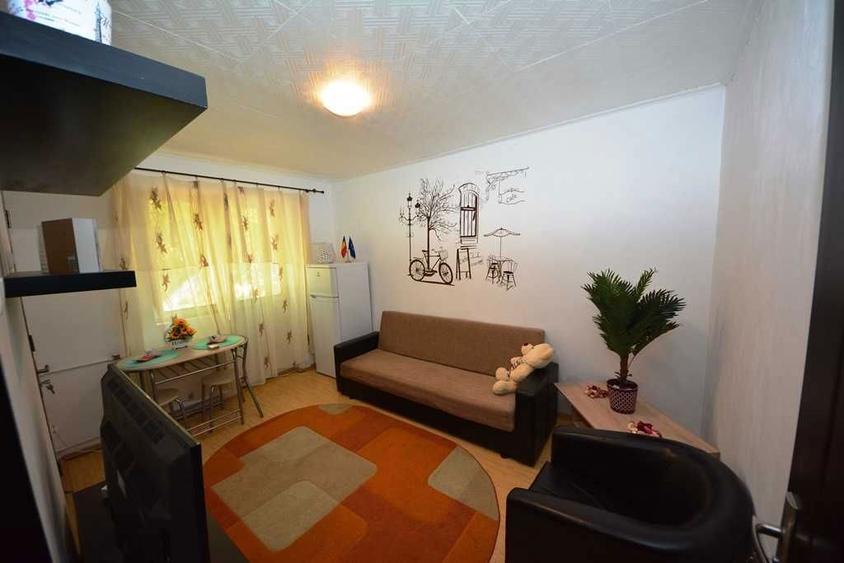 Inchiriez garsoniera Str Tineretului, Bloc 75G langa KFC/Lidl/Penny - 6