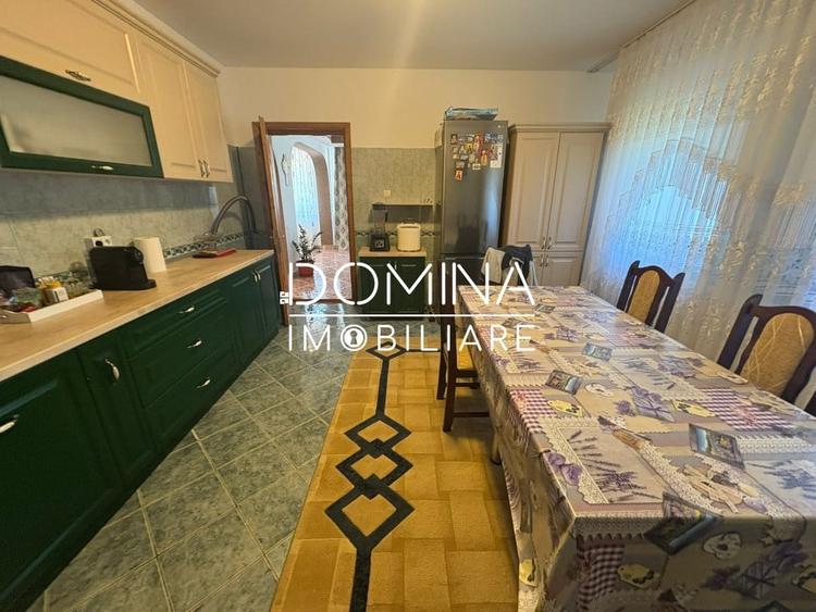 *Conac impresionant* cu arhitectura simetrica - pretabil resedinta sau business - 6