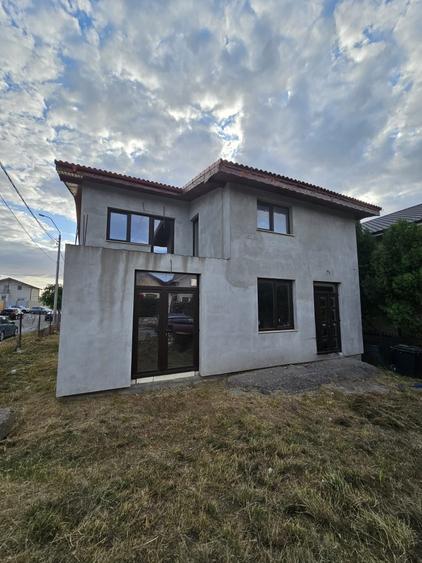 DE VANZARE | Casa P+M | 5 camere | 300 mp teren/ Agigea - 1