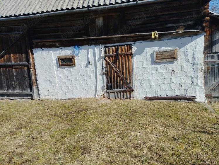 Vand casa de locuit si anexe - 6