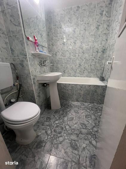 De vanzare apartament 2 camere decomandat Mana?tur - 8
