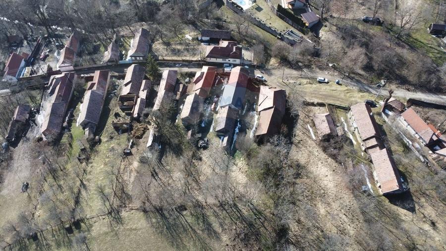 Casă din piatră la poalele Bedeleului – Izvoarele, Alba - 22