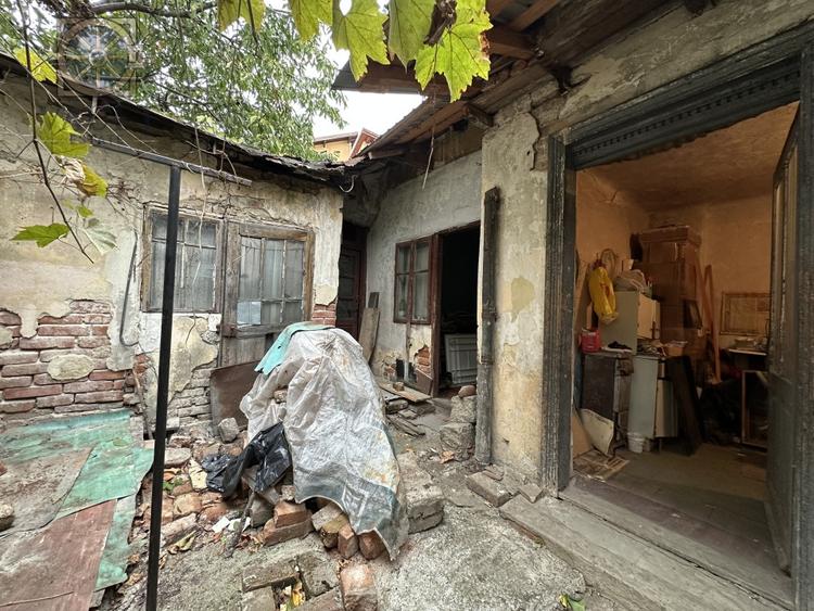 Casa cu 5 camere + curte proprie –  la 3 minute de metrou Piata Muncii - 7